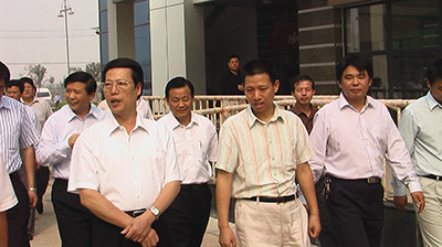 原省委書記張高麗到大學商業街視察 原省委書記張高麗到大學商業街視察